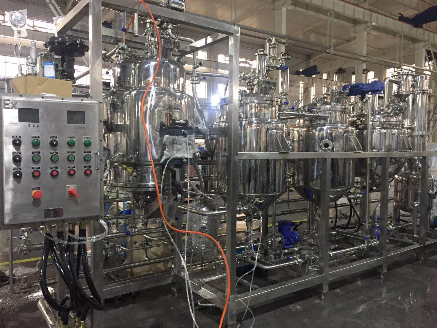 Customizable Multifunctional Extract Concentrate and Recycle Unit