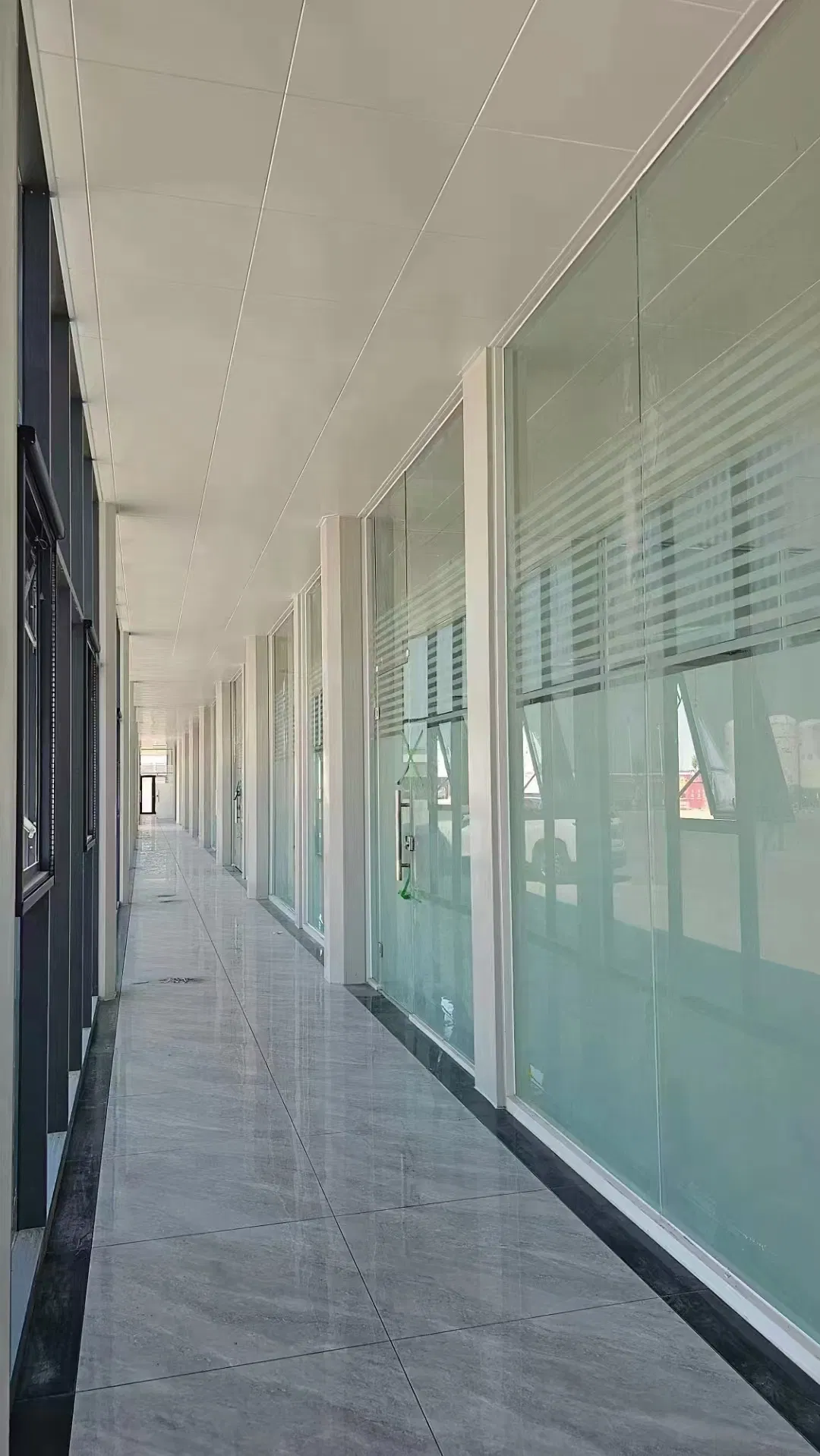 Modern Prefab Flat Pack Container House Detachable Office Use Made of Steel and Sandwich Panel Golden Supplier