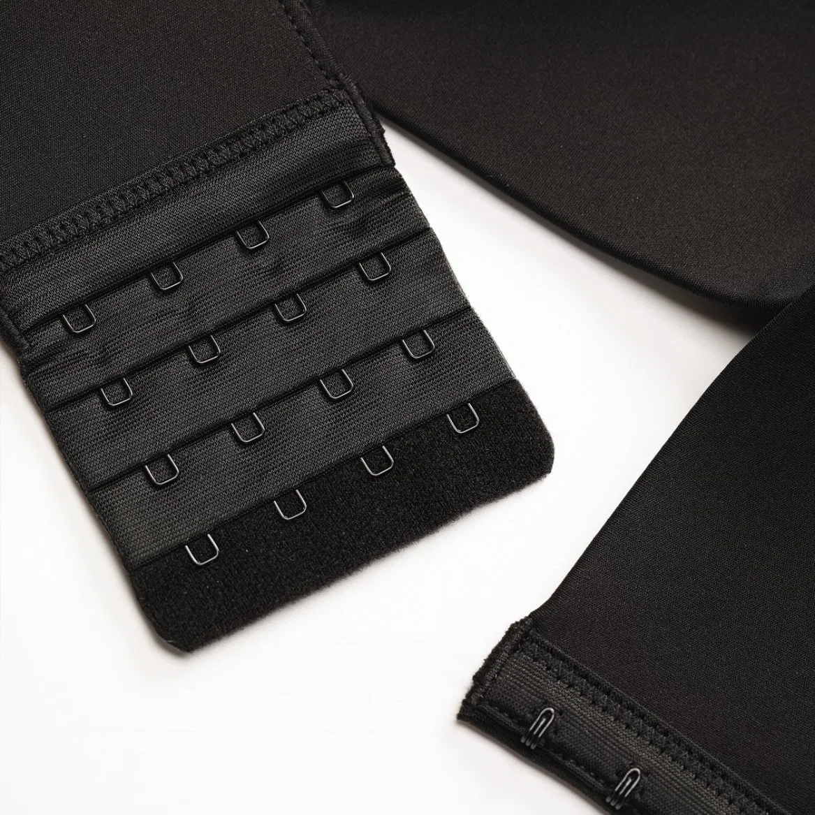 Eco-Friendly Black Yoga Bra with Cross Strap Design