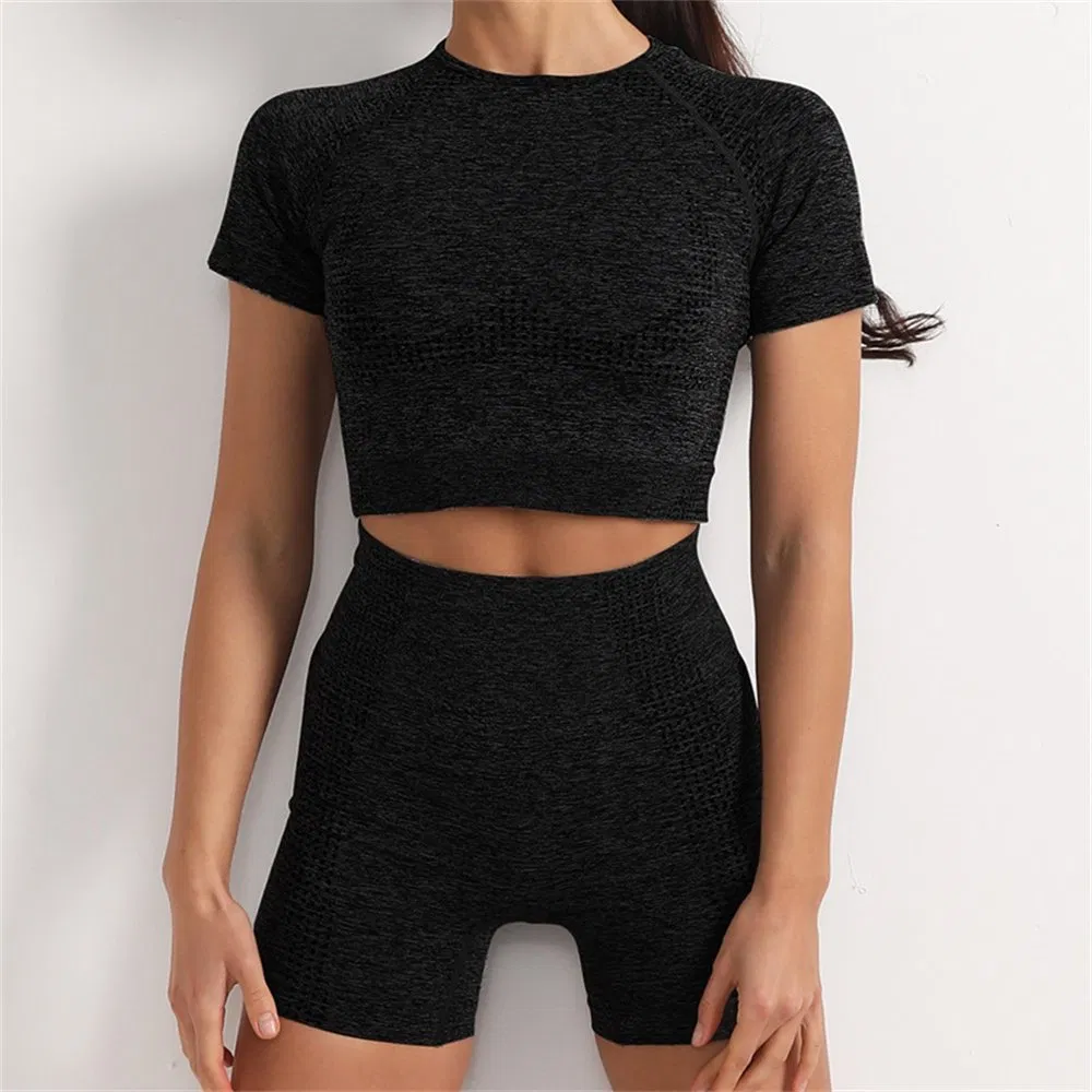 Hot Sale Summer Seamless Sports Yoga Suit DOT Tight Running Fitness Two-Piece Set Short Sleeves Shorts Gym Wear