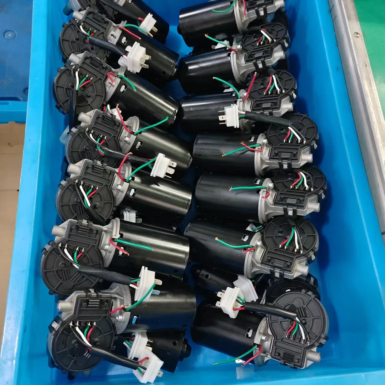 Customize High Torque Car Windscreen Wiper/Rain Wiper Electrical 12/24V DC Worm Gear Motor
