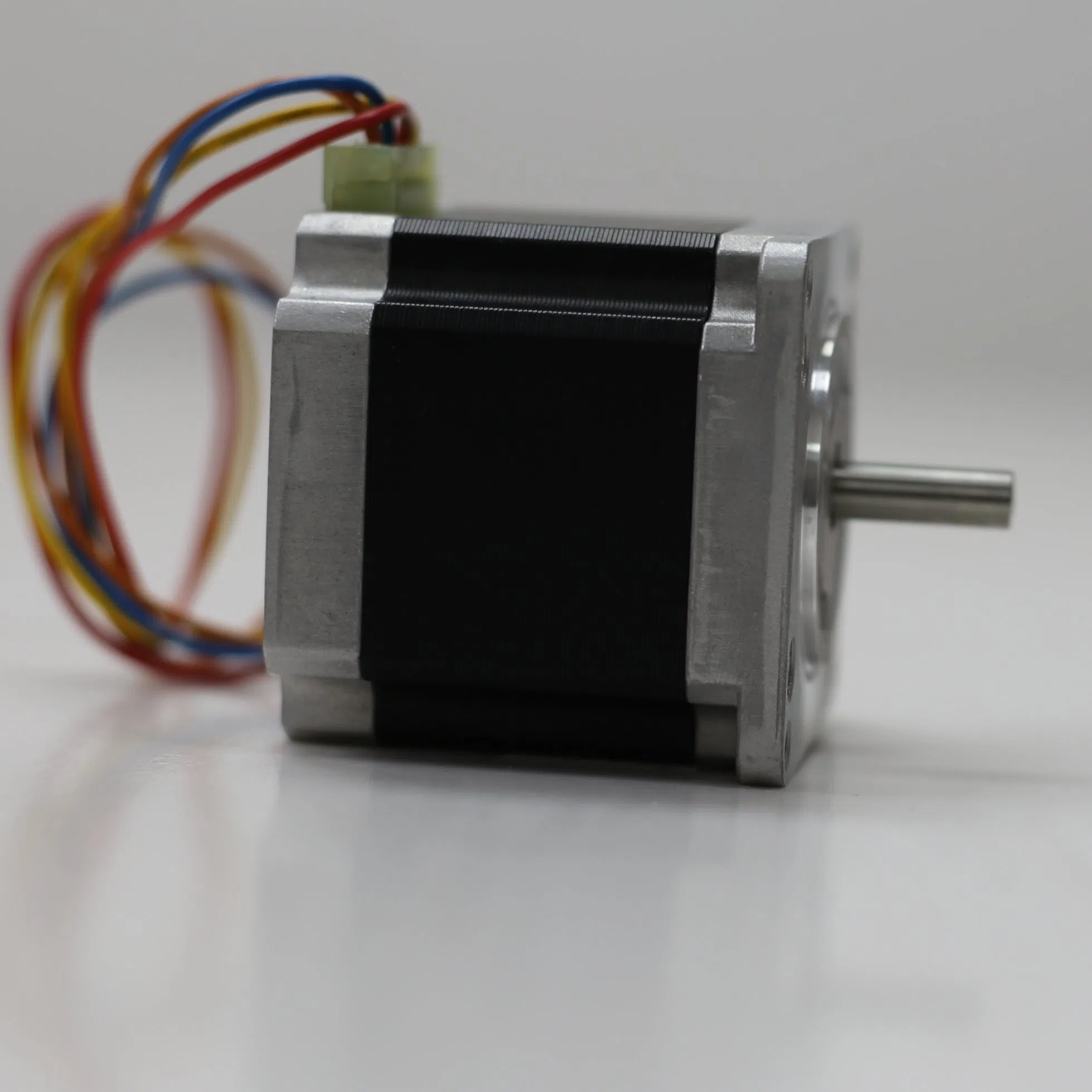 24VDC NEMA23 SANYO Denki Hybrid Stepper Motor 103h7123/5640