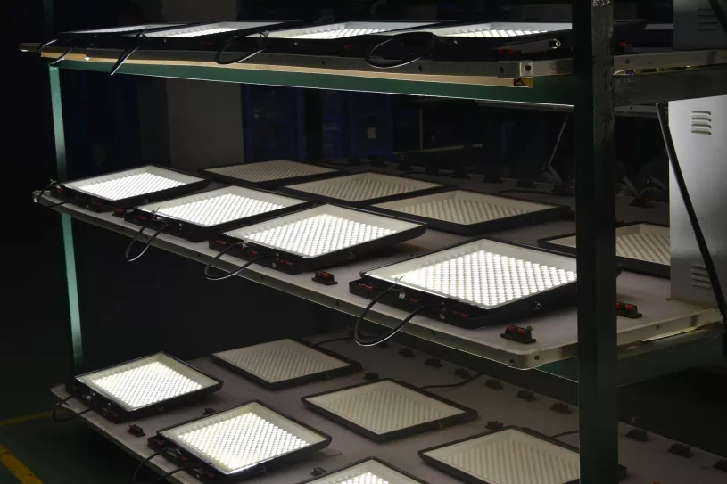 IP65 Waterproof LED Floodlight SMD Aluminum Housing LED Outdoor Flood Light for Garden Yard Garage