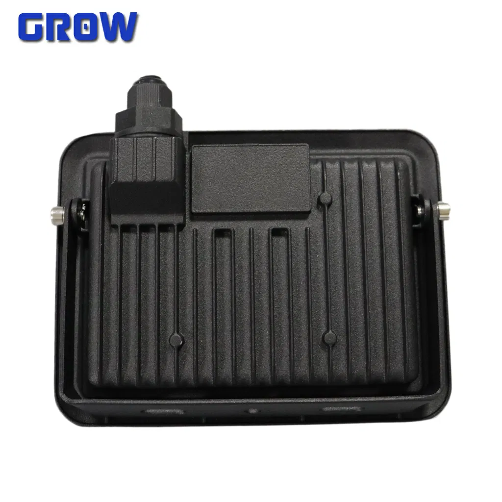 China Manufacturer LED 50W Quick Connector Floodlight with IEC LED Outdoor IP65 Flood Lights for Garden Yard Square Industrial Lighting