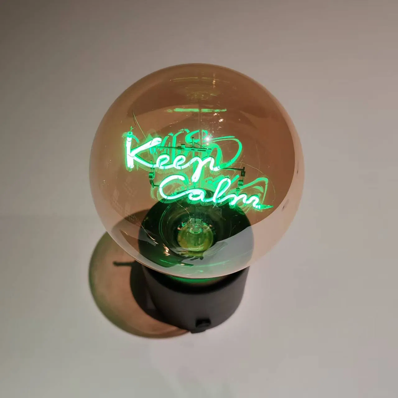Vintage Globe Edison Bulb Decorative Light Keep Clam G125 LED Filament Bulb