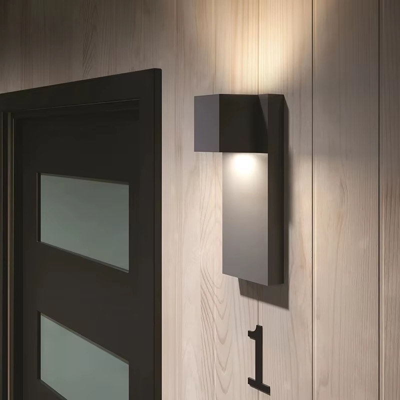 Hotel Lighting Solutions Hospitality Outdoor Exterior Waterproof Anti Rust Wall Sconce with Integrated LED Downlight