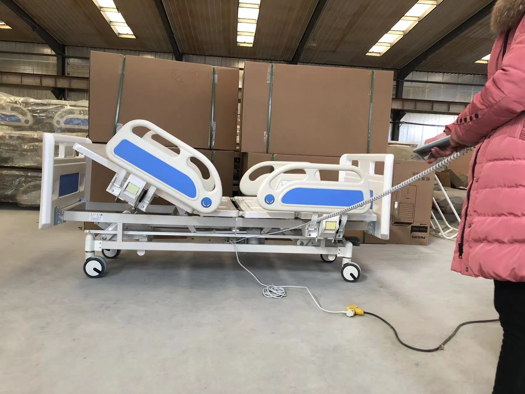 3 Function Electric Hospital Bed for Ward, Clinic and Home Care