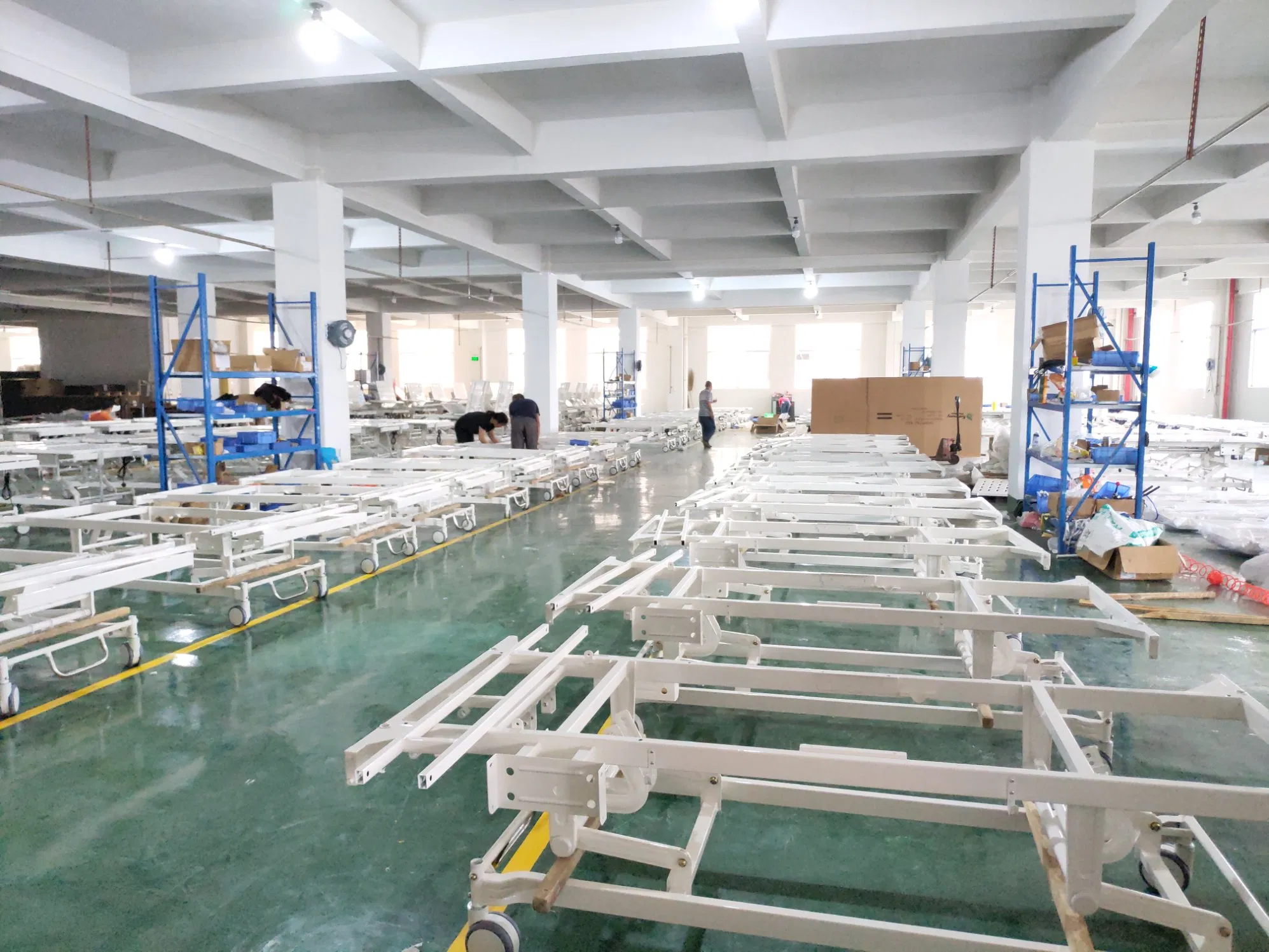 European Wooden Home Care Folding Electric Bed (SC-EB15)