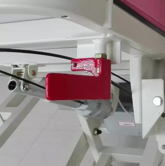 Discount Single Hospital Bed Electrical Obstetric Delivery Bed