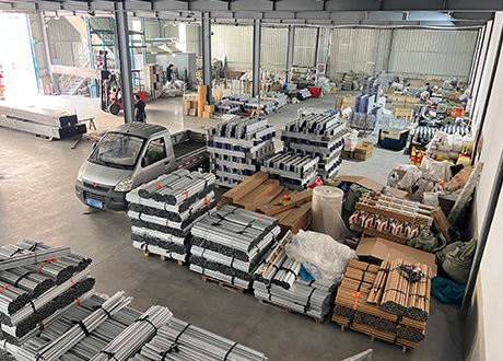 Manual hospital bed with crank mechanism — Reef Medical product