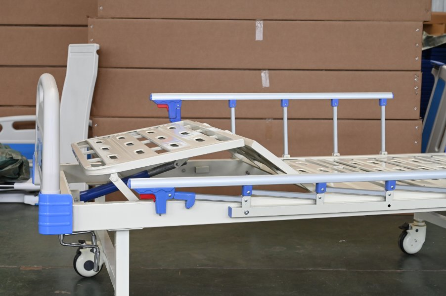 Heavy-Duty Bariatric Hospital Bed 400lbs Capacity