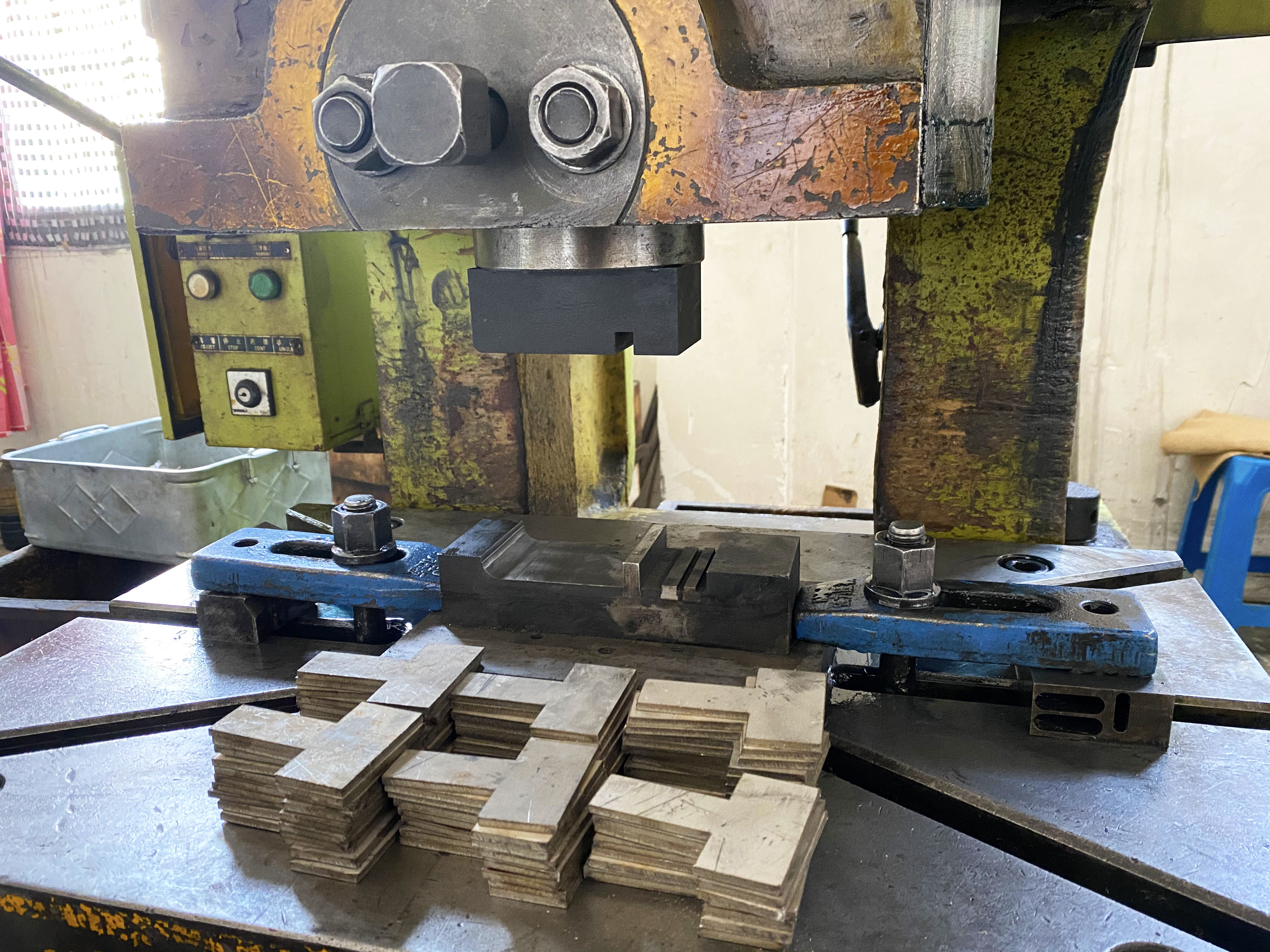 Prebending and circle rolling