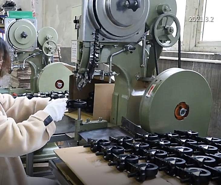 Riveting machine