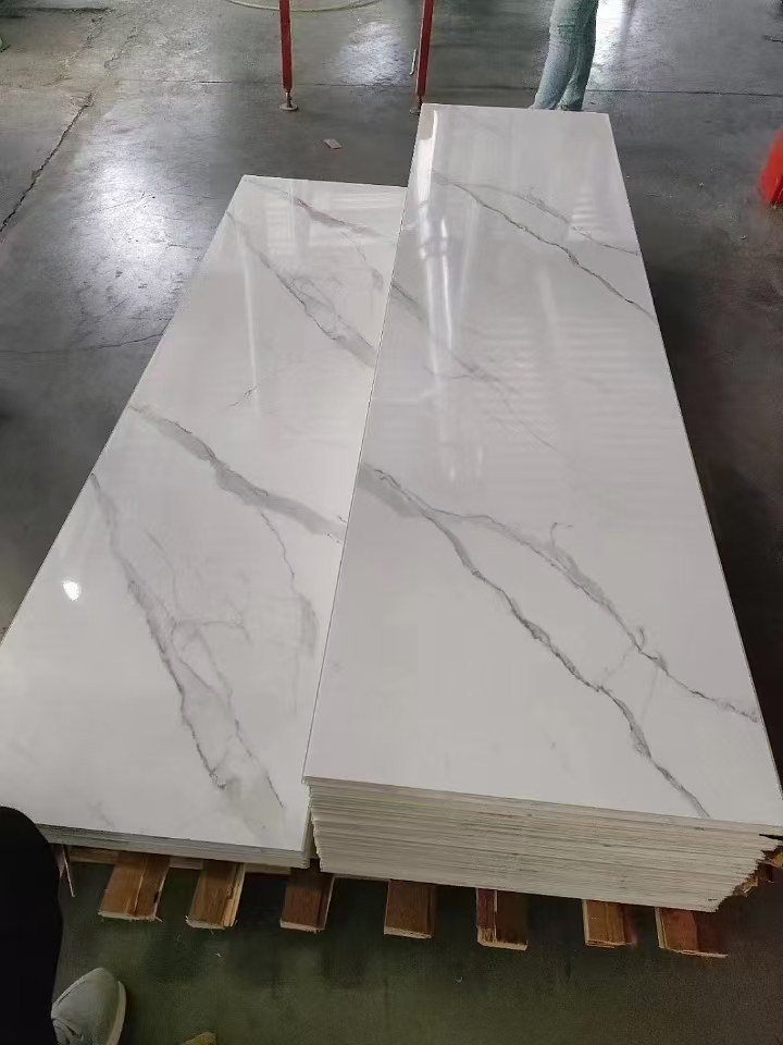 Factory Wholesale Price Waterproof Spc Wall Panels 600*4 for Modern Bathroom Designs