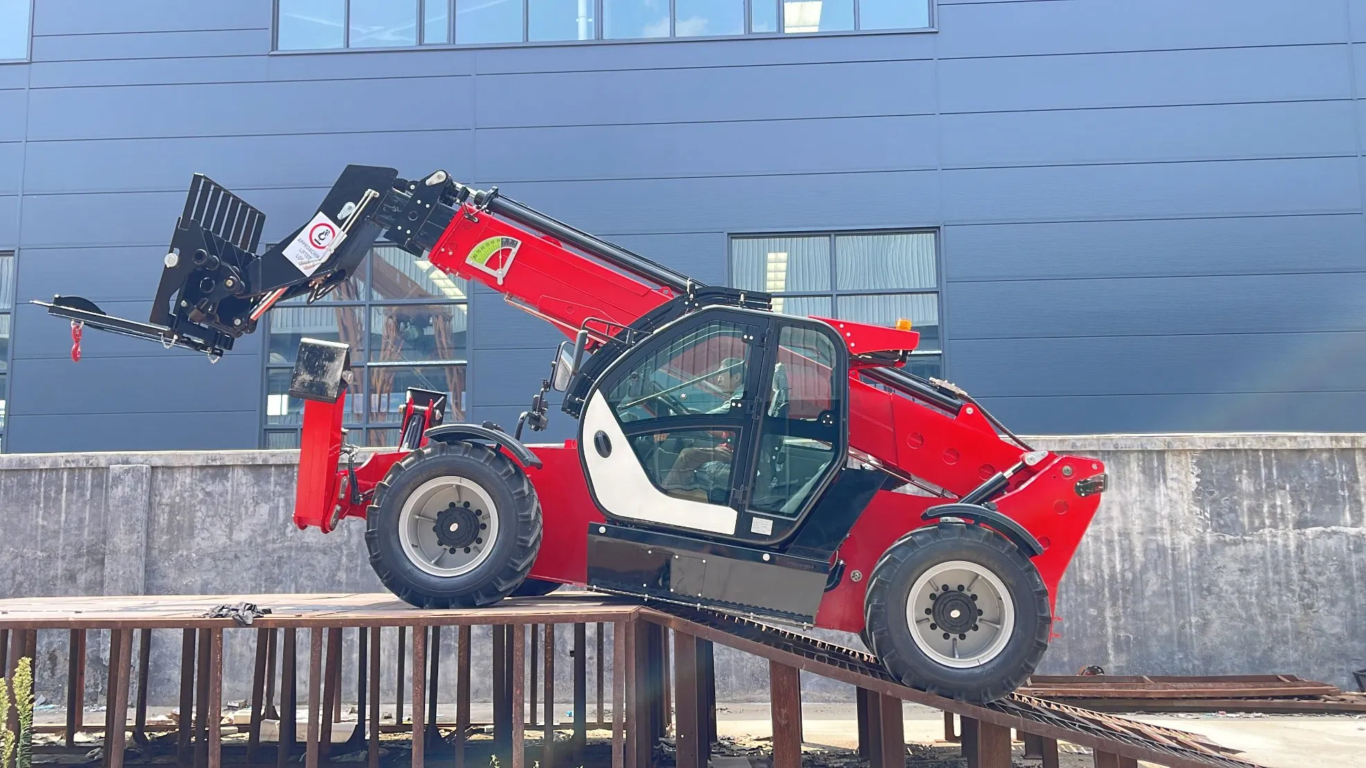 Hydrostatic Th1440 Telehandler Price 14 Meter 4 Tons Hydrostatic Telehandler Factory Price