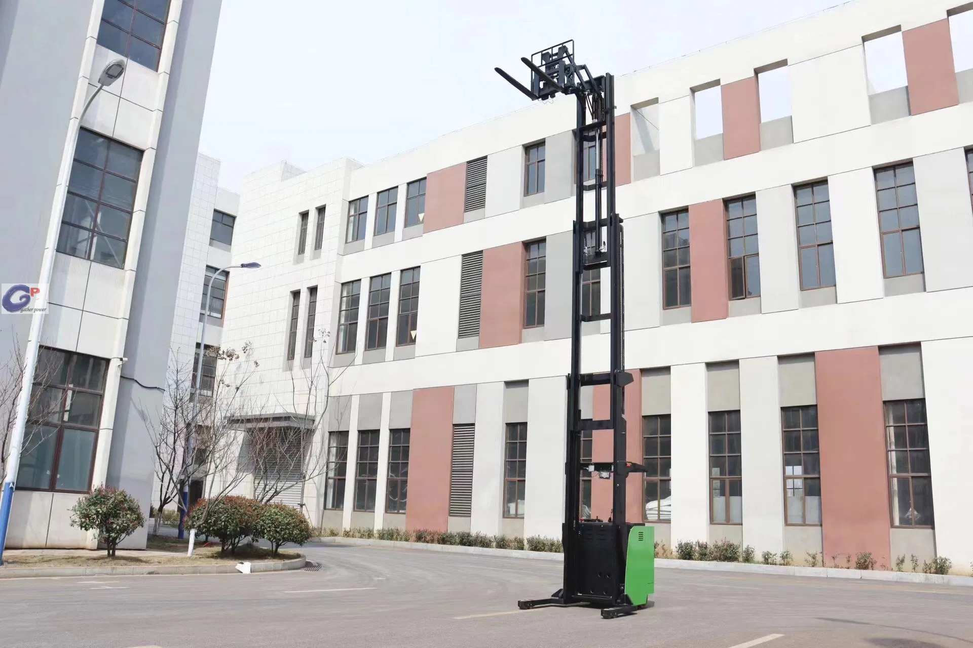 China Gp 1t Full Electric Reach Truck Lifting Height 6000mm 2-Stage Mast (Stand-on)