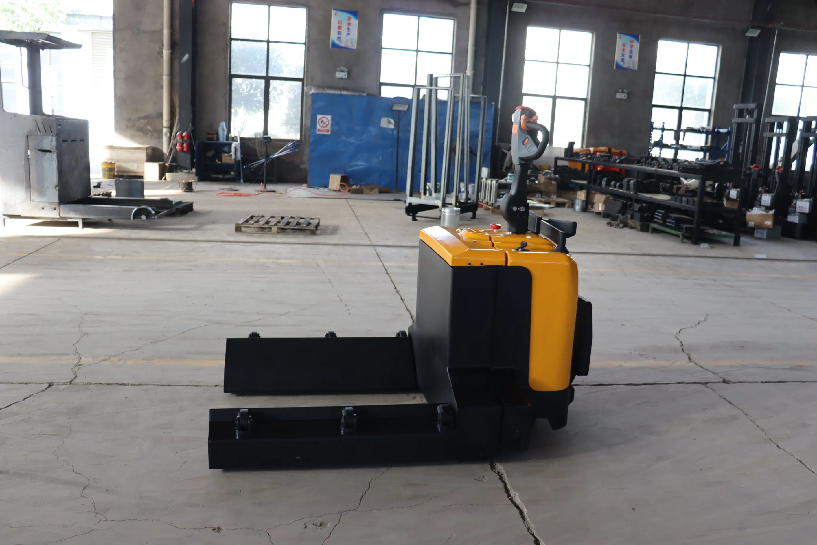 High-Standard Easy to Operate Electric Pallet Jack for Workshop Material Transfer