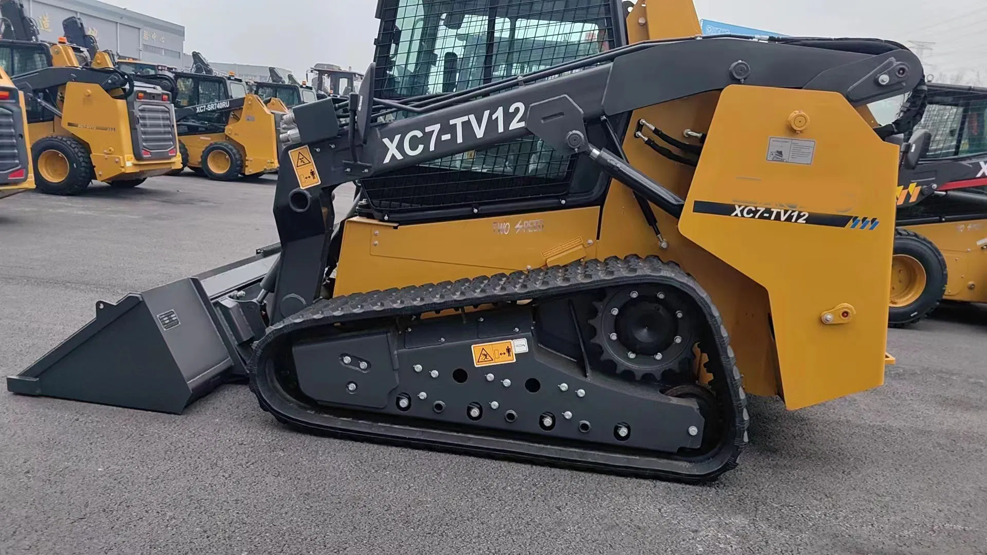 Compact Track Loader Xc7-TV12 Mini Skid Steer Loader with Quick Coupler