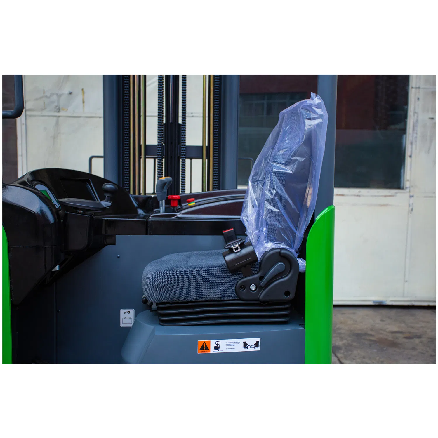 1500kg Electric Mast Reach Truck Forklift with Adjustable Speed