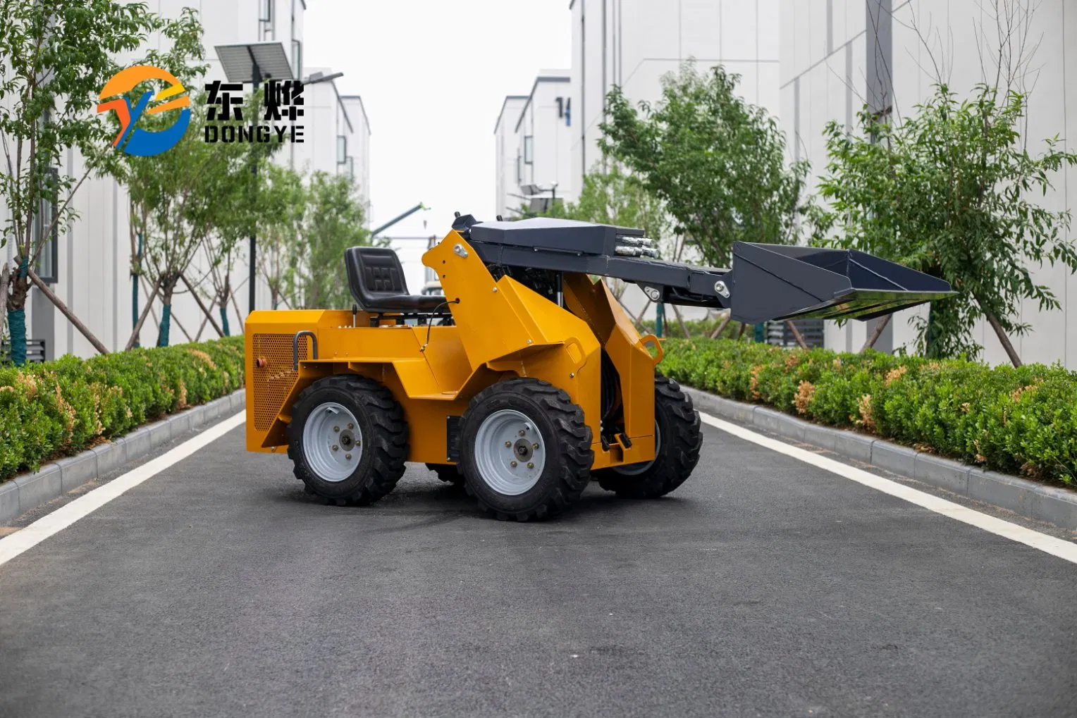 Multi Functional Track Sliding Loader for Garden Renovation Operation Equipment