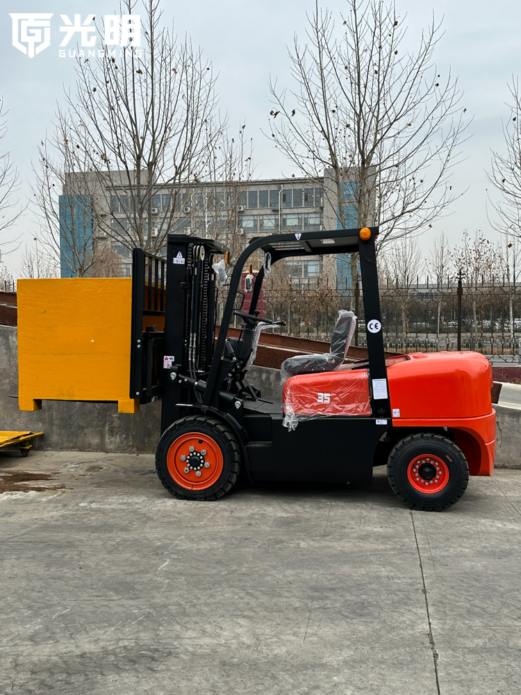 Full Free Mast/Duplex Mast/Triplex Mast 3000~5000mm Sideloader Forklift Fork Lift