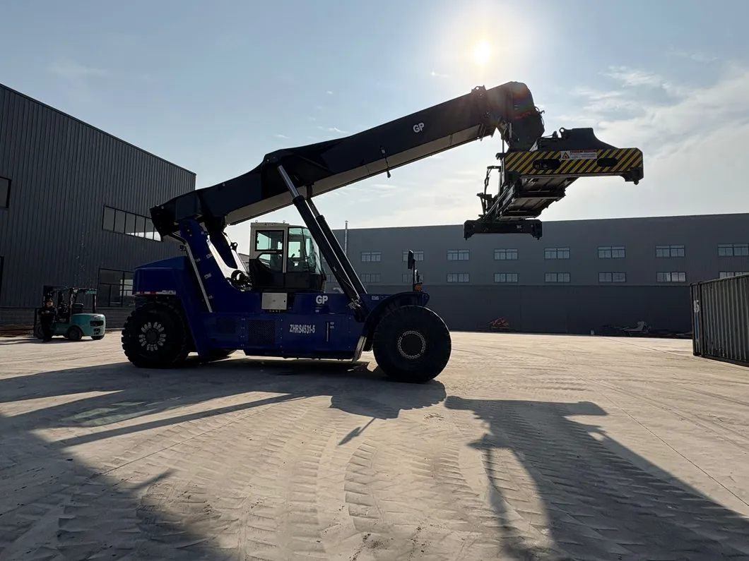 Reach Stacker View 4