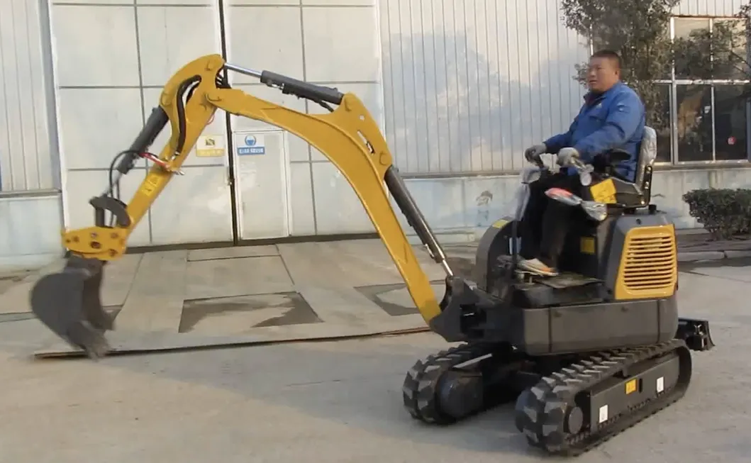 AL08 Mini Excavator Operation