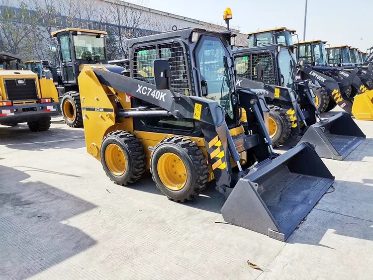 China Brand Electric Track Small Skid Steer Wheel Backhoe Loader Machine Xc740K New Mini Crawler Front End Skid Steer Compact Loader with CE Attachment for Sale