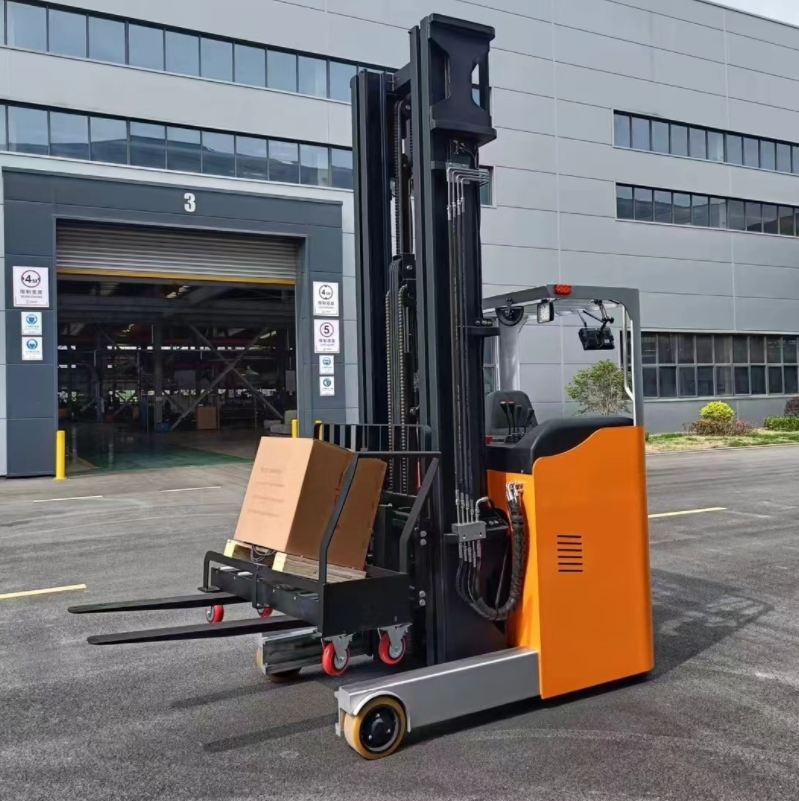 Narrow Aisle Three 4 Way 1.8t Pallet Stacker Reach Truck for Sale