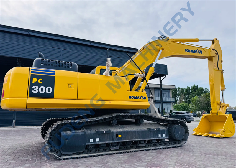 PC300 Excavator Display 3
