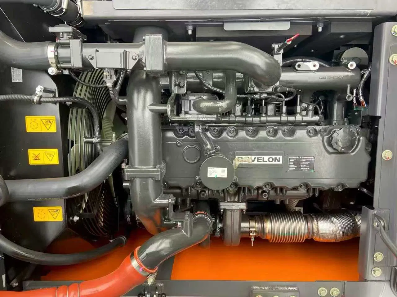 Budget-Friendly Reliable Medium-Sized Excavator with Easy Maneuverability for Small-Scale Demolition