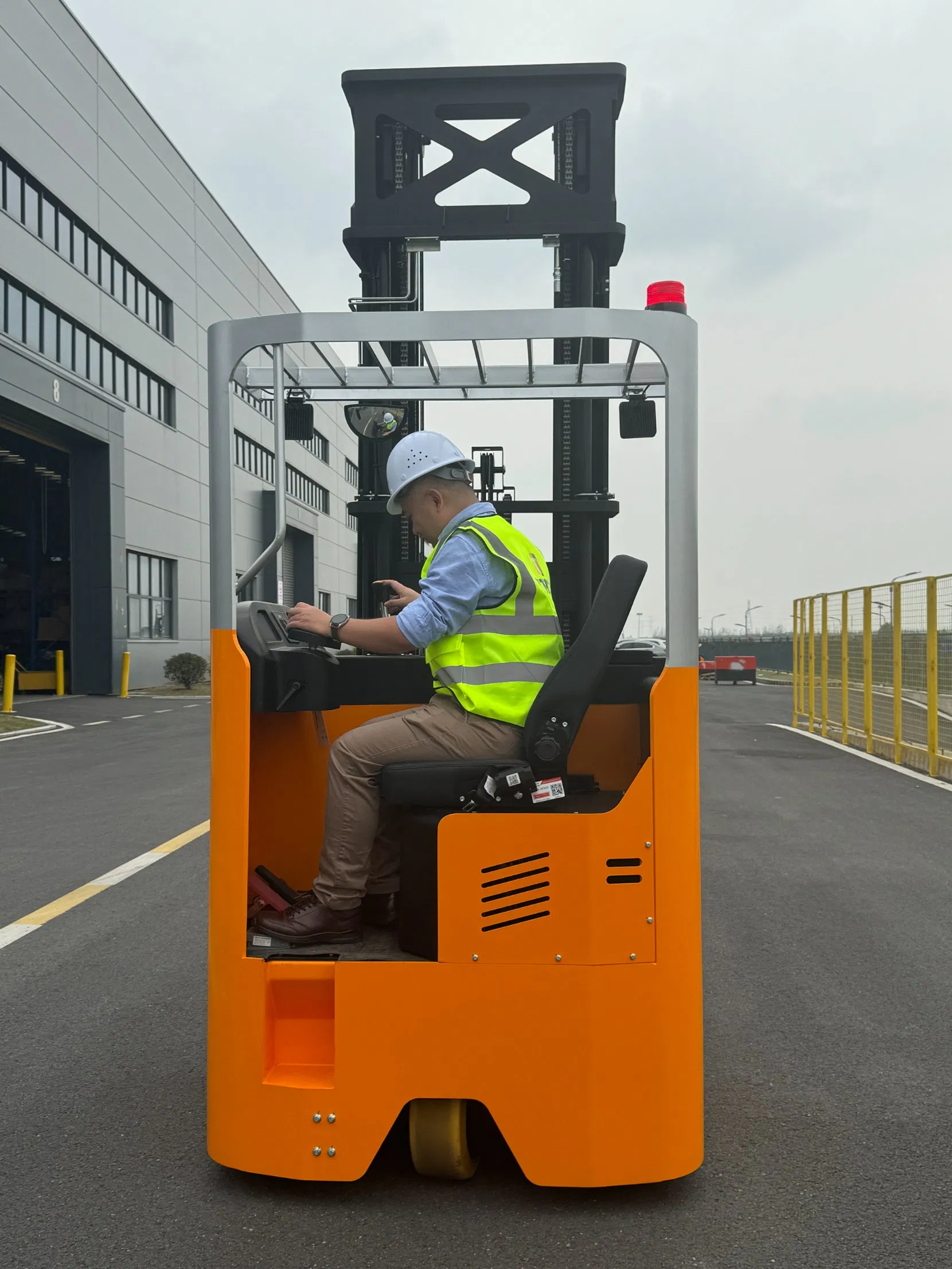 Titeco 1.5ton-3ton Reach Forklift Truck 3m-13.5m Lifting Height 48V Curtis Controller Li-ion Battery Pallet Stacker Order Picker Sideloader Reach Truck Forklift