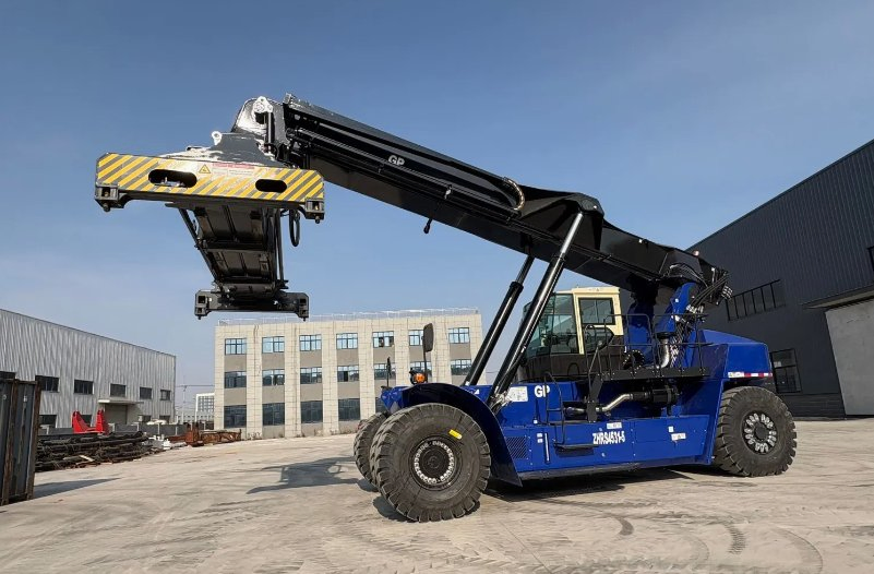45t Container Forklift Reach Stacker with Cummins Engine
