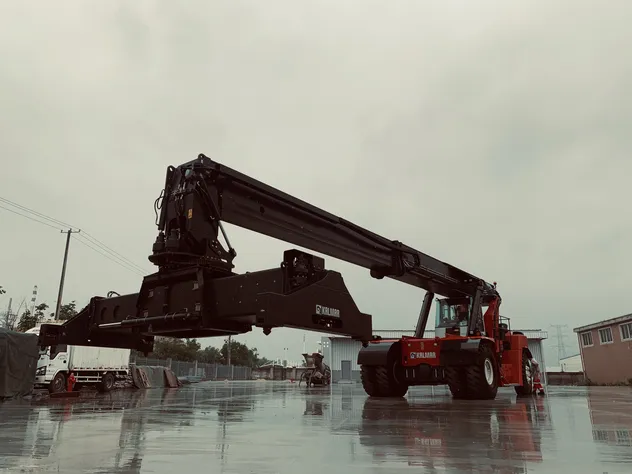 Suitable for Reach Stacker