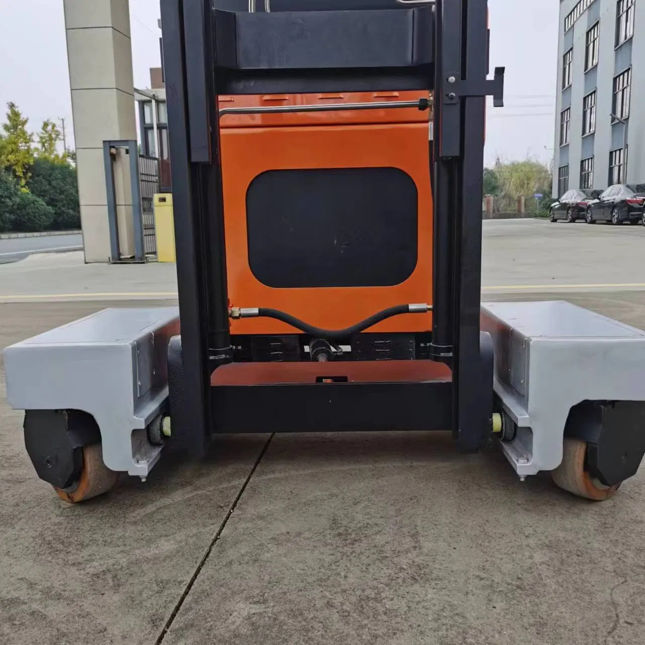 Multidirectional Sideloader Forklift 4WD Electric Forklift Diesel Forklift Rough Terrain Mini Forklift 3-Wheel Chassis Side Loaders with 4-Way Steering