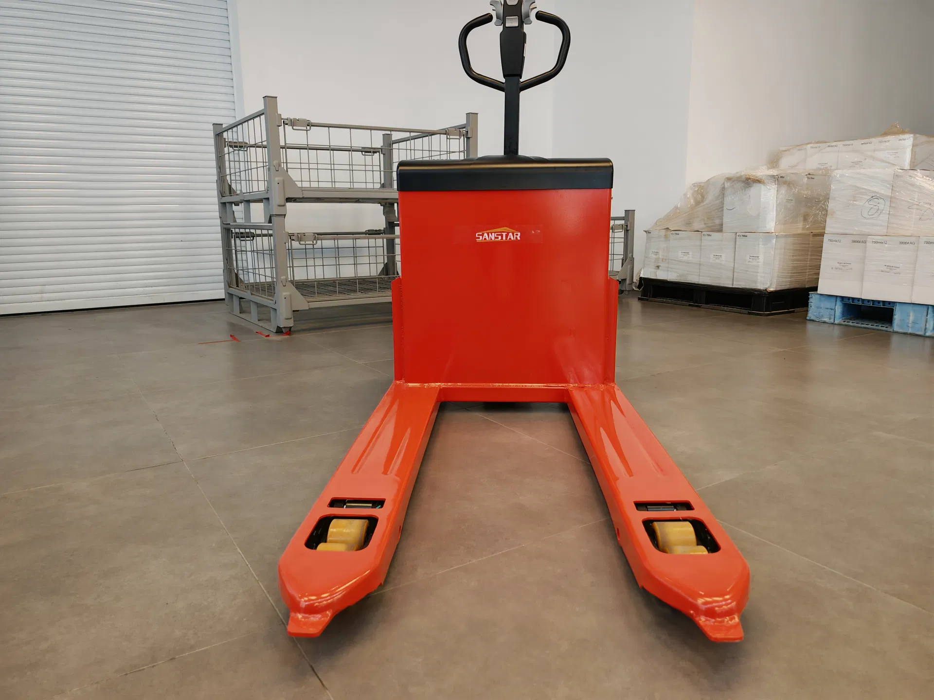 Pallet Truck View 2