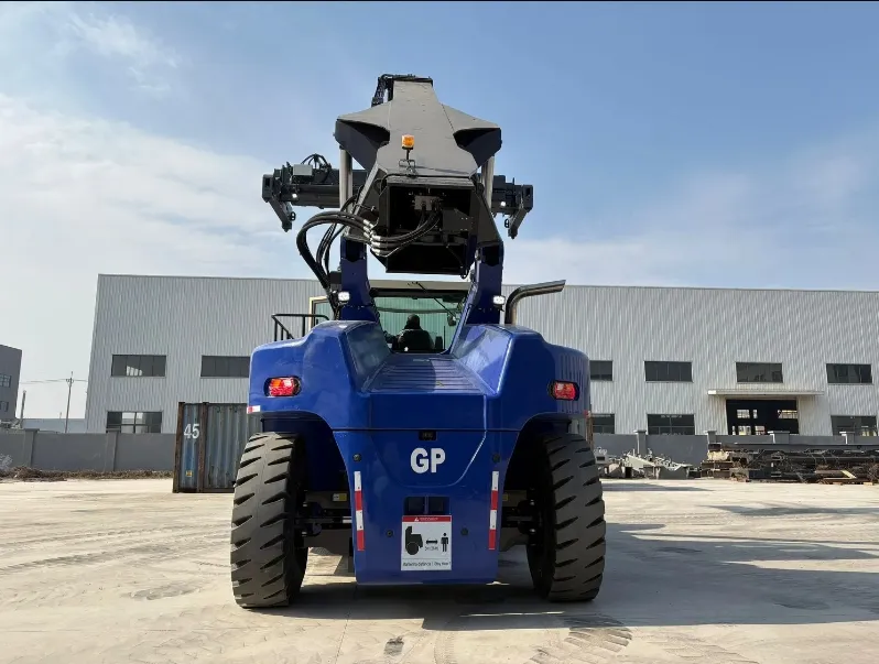 Reach Stacker View 4