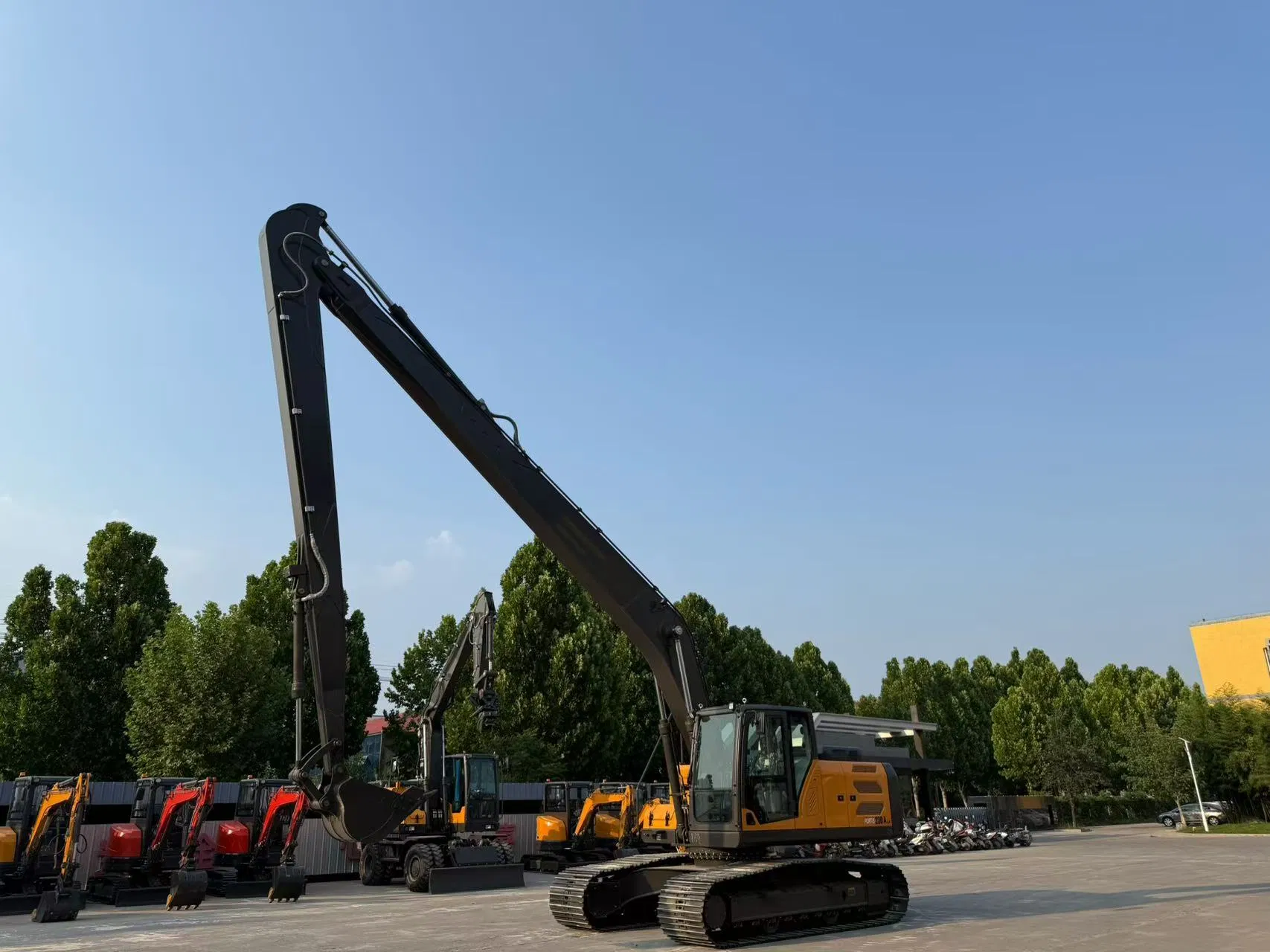 Jiahe Heavy Duty Excavator 23 Ton Long Reach Boom Hydraulic Crawler Machine for Deep Excavation River Dredging