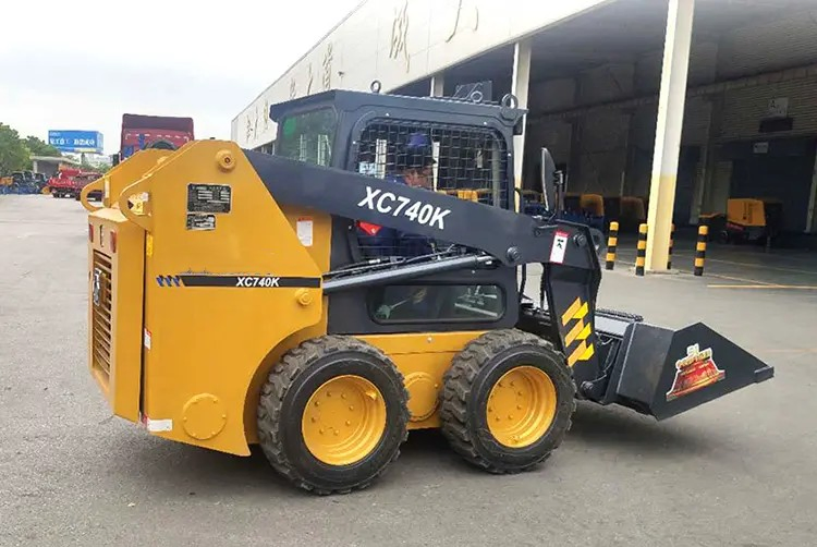 China Brand Electric Track Small Skid Steer Wheel Backhoe Loader Machine Xc740K New Mini Crawler Front End Skid Steer Compact Loader with CE Attachment for Sale