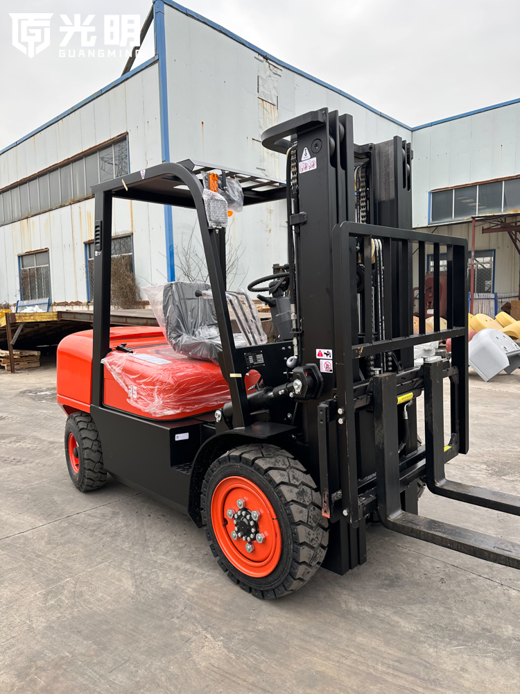 Full Free Mast/Duplex Mast/Triplex Mast 3000~5000mm Sideloader Forklift Fork Lift