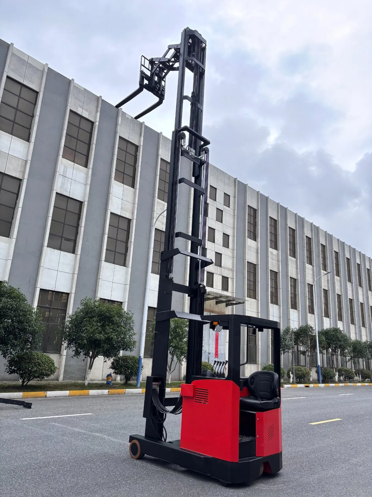 1000kg 1500kg 5 6 7 8 9 10 11 Meter Very Narrow Aisle Forklift Reach Truck Stackers