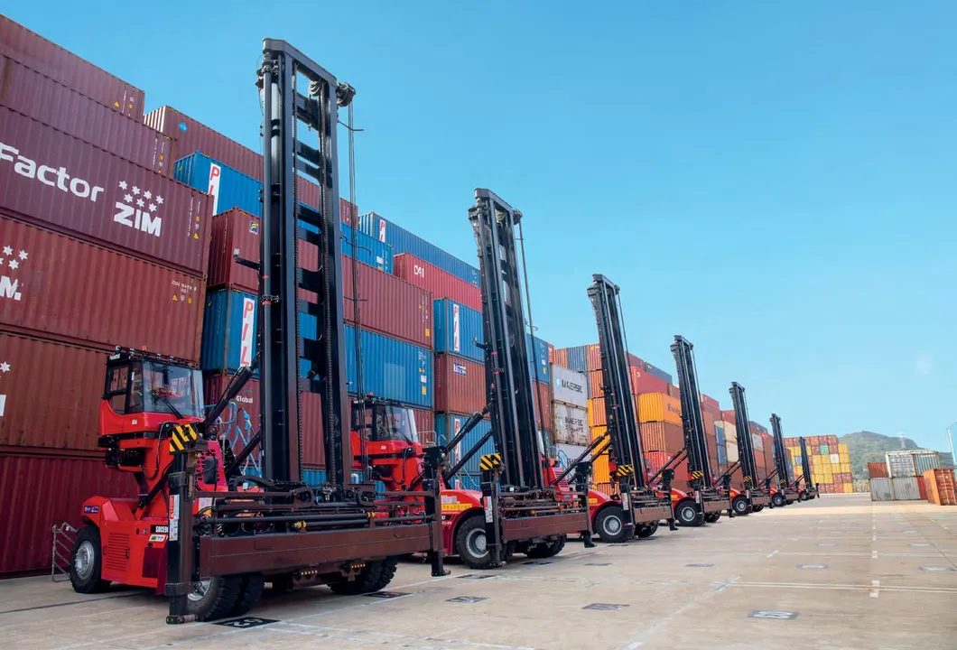 8 Layer Empty Container Handler Main View