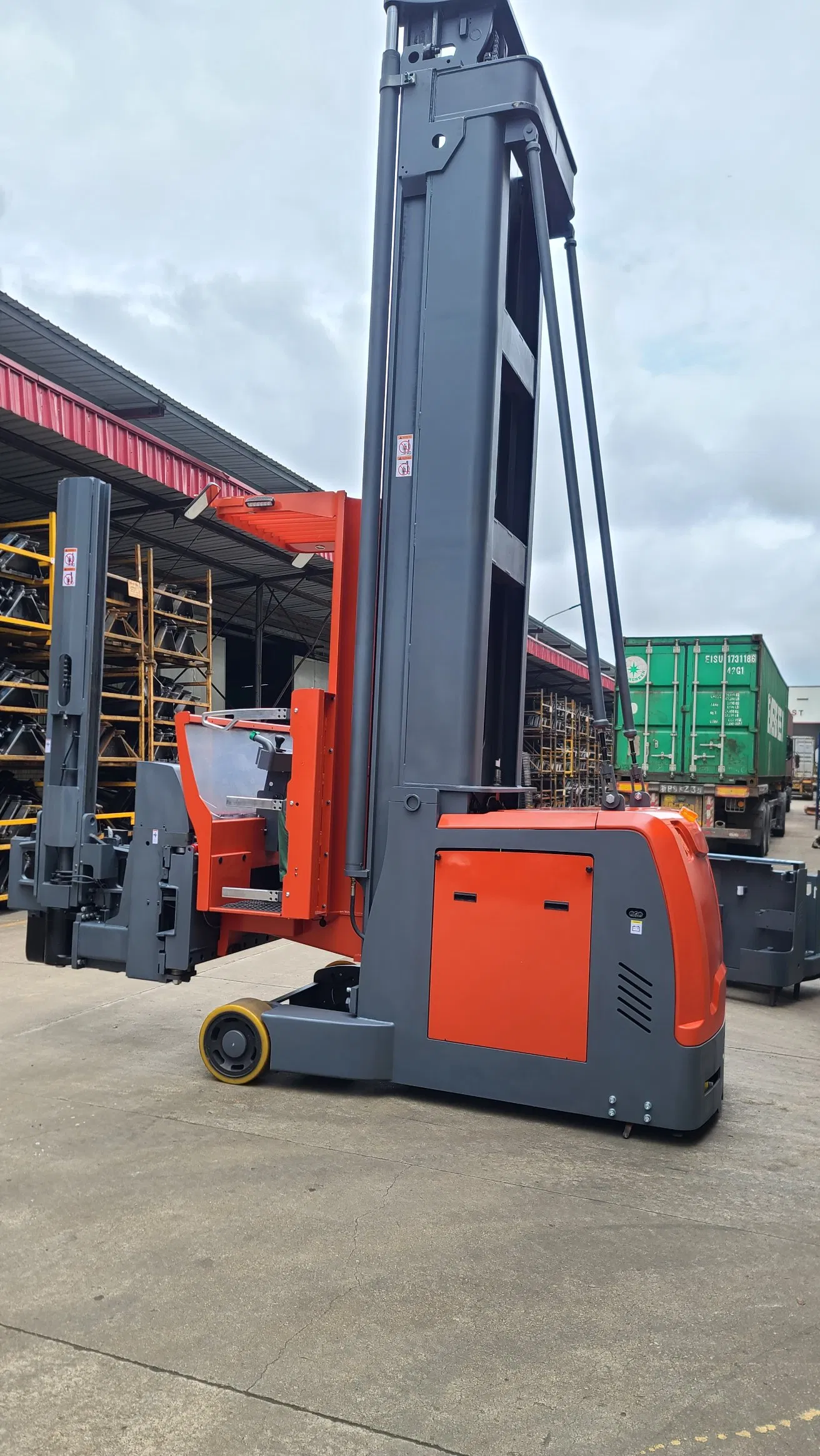 1500kg Vna Man up Electric Stacker Very Narrow Aisle 3 Way Truck