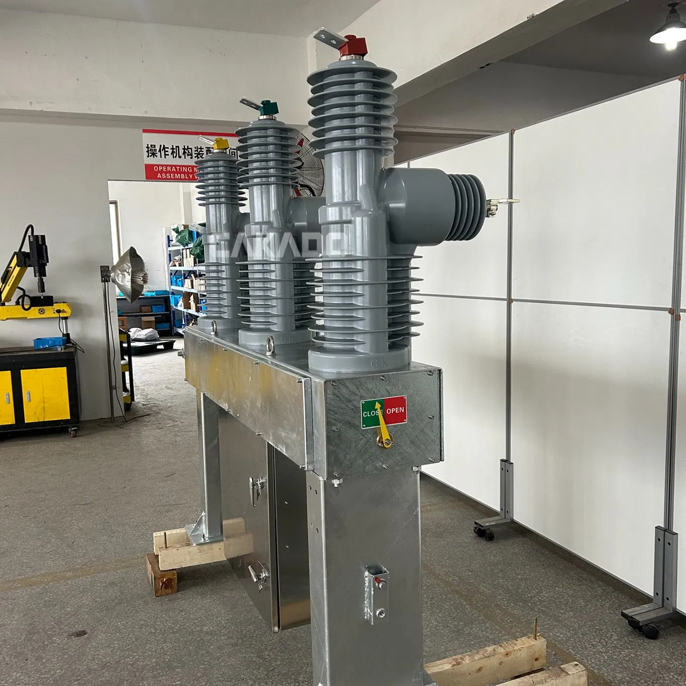 Estación de Potencia de Alta Tensión al Aire Interruptor Hv 33kv 35kv 36kv 3 Fase Interruptor Eléctrico de Vacío de Alta Capacidad 630A 1250A Interruptor
