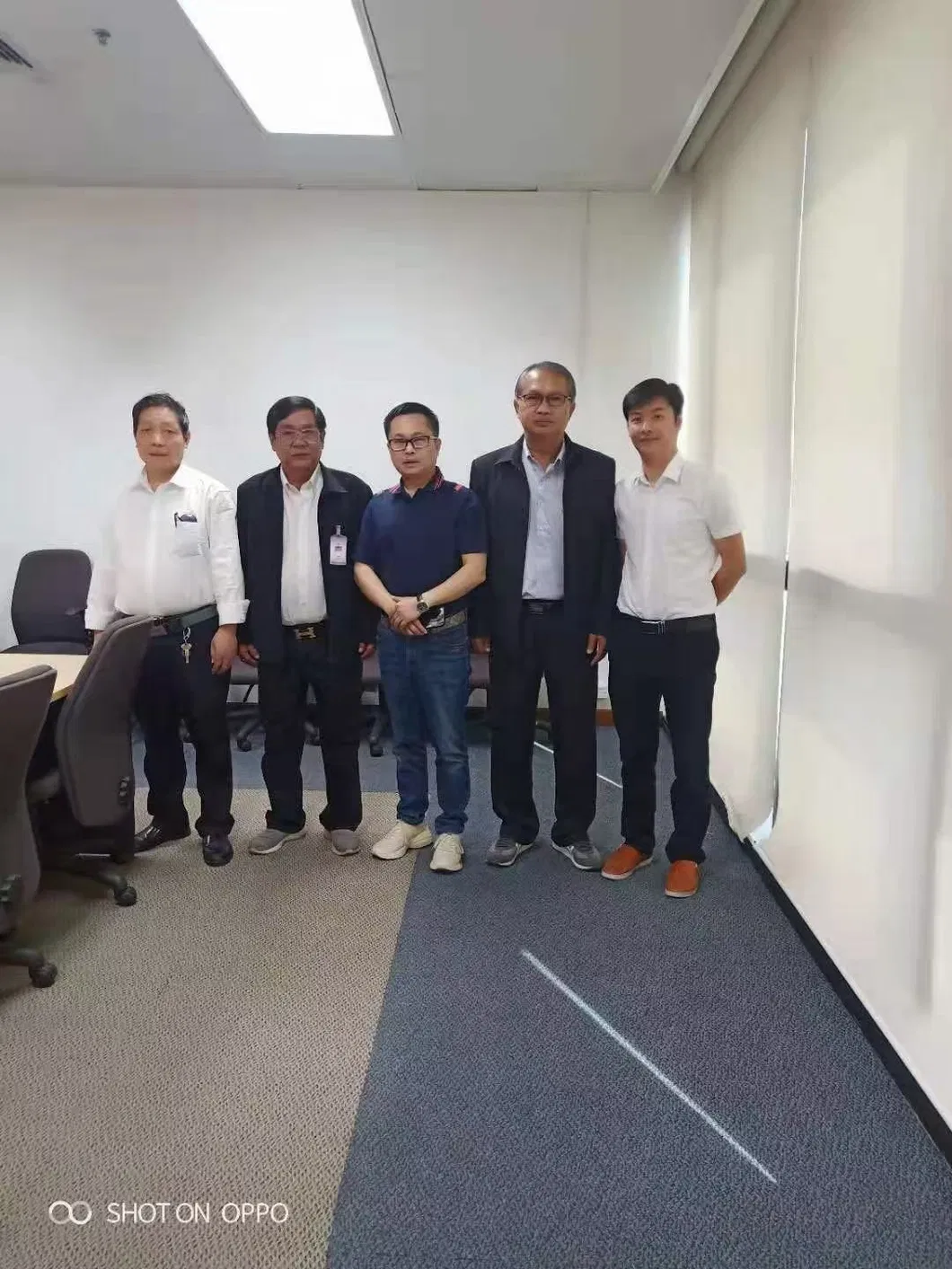 Cooperación internacional en aisladores de alta tensión