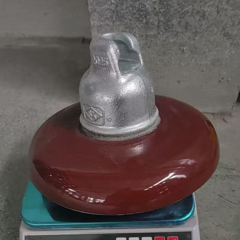Aislador de porcelana de suspensión de disco para línea de transmisión aérea de alta tensión, estándar IEC, anti contaminación de sobrevoltaje, para 110kv-500kv proyectos de red eléctrica