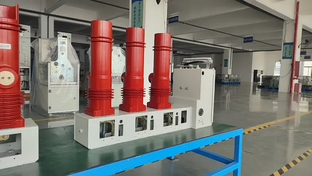 Detalle del Disyuntor de Vacío 24kV Vista Frontal