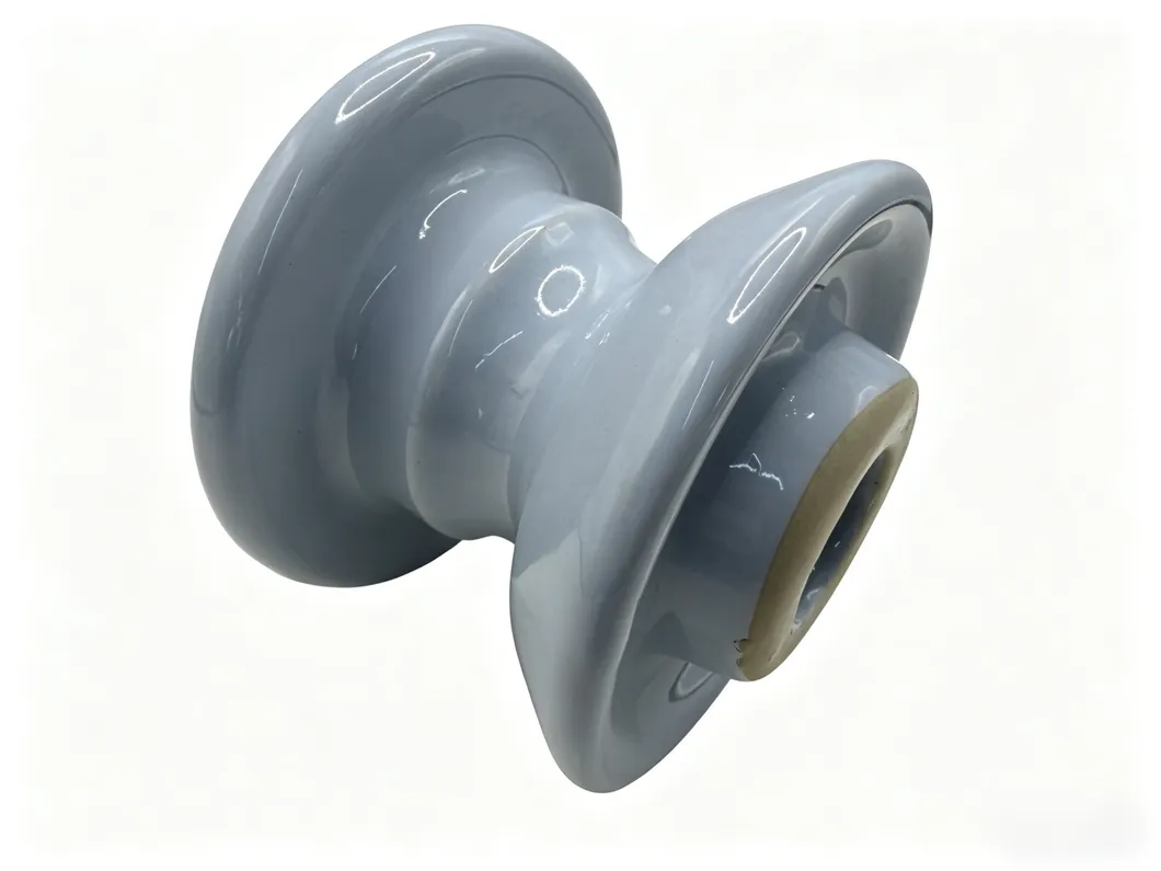 Aislador de porcelana mariposa ED-2 de fábrica, aislador de línea LV de alta resistencia mecánica para terminal de poste y esquina