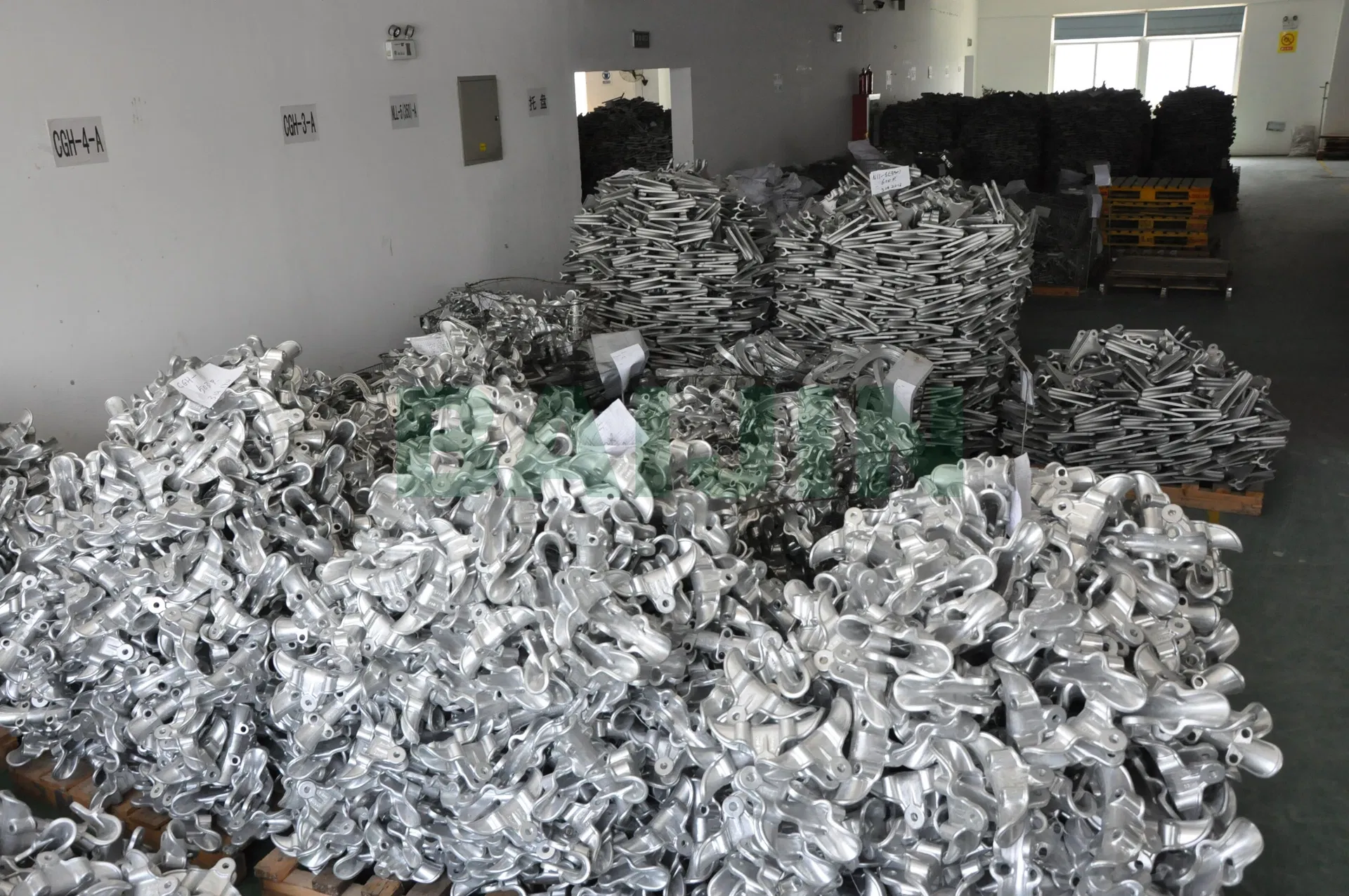Abrazadera de aluminio de alta resistencia para suspensión de conductor de línea de transmisión