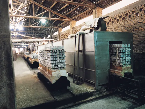 Control de Calidad de Aisladores de Porcelana